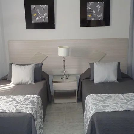 Irene's Apartmanhotel 3*