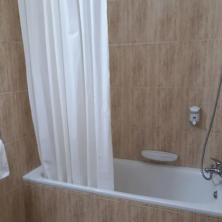 Irene's Apartmanhotel 3*