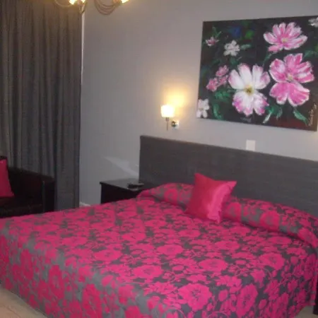 Irene's Apartmanhotel 3*