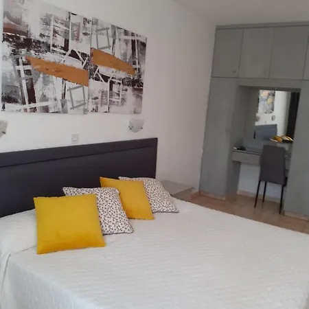 Apartmanhotel Irene's 3*