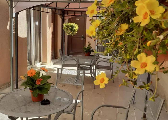 Irene's Aparthotel 3*