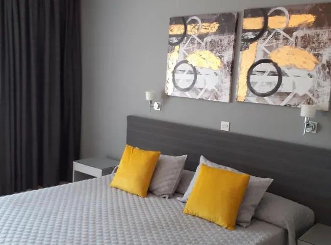 Aparthotel Irene's 3*