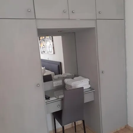 Irene's Lägenhetshotell