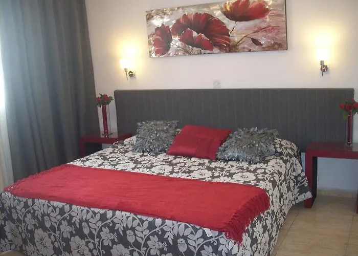 Apartahotel Irene's 3*